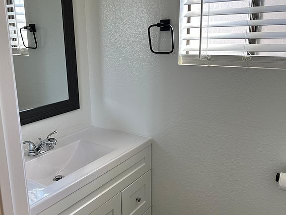 4th image of 2020 Martina Ave #4