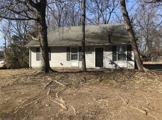 5004 Pennoak Rd, Greensboro, NC 27407