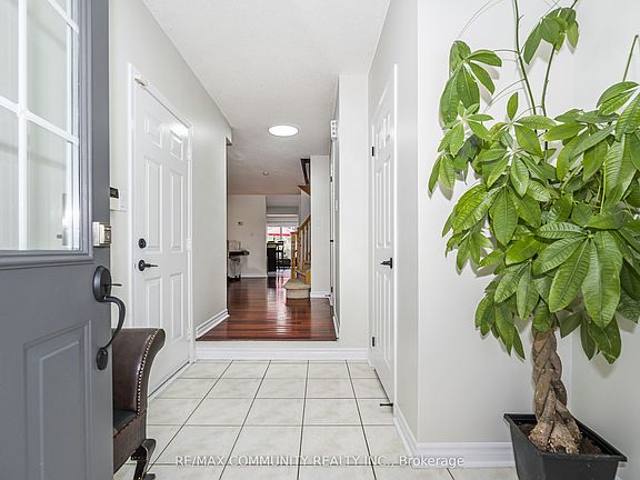 3rd image of 1597 Avonmore Sq