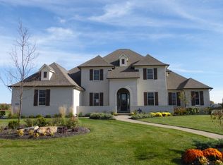 11399 Hawthorn Rdg W, Fishers, IN 46037