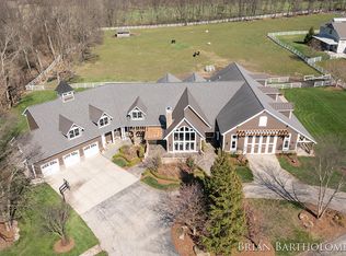 1030 Skyevale Dr NE, Ada, MI 49301