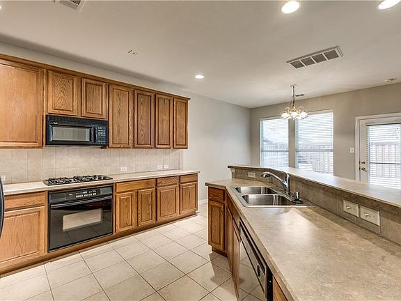 5th image of 3404 Maddock Dr
