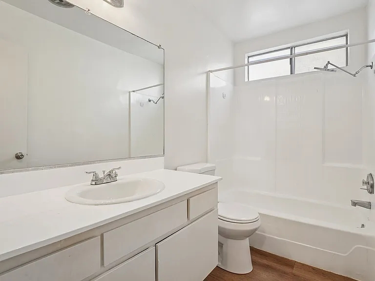 3748 Midvale — Photo 11