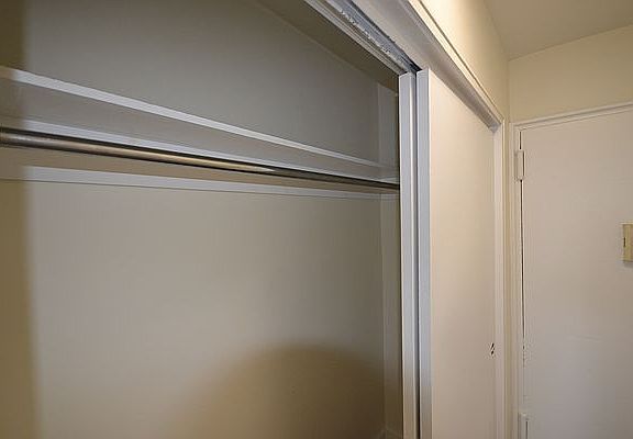 5th image of 4140 Denman St APT 4R