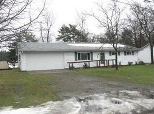 12304 Lakeside Dr, Conneaut Lake, PA 16316