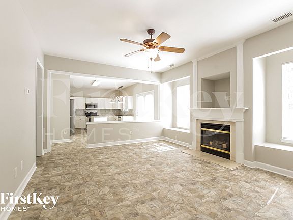 3rd image of 1008 Sandbox Cir