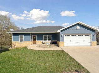 837 Tressa St, Dubuque, IA 52003