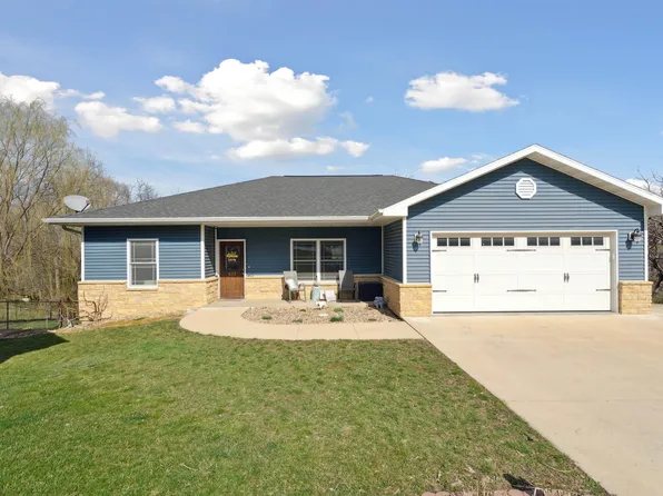 837 Tressa St, Dubuque, IA 52003