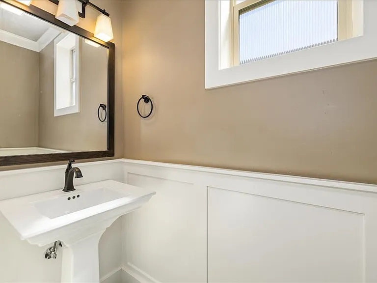 1250 W Laughton Dr — Photo 5