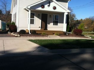 325 N Hibbard St, Fowlerville, MI