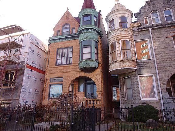2nd image of 3982 S Lake Park Ave