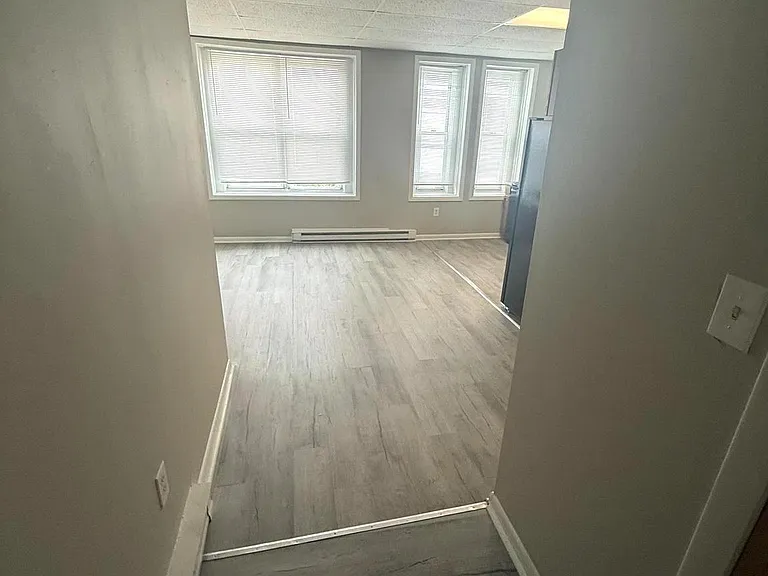 106 S Market St #7 — Photo 4