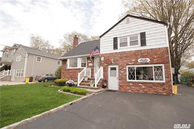 1st image of 327 Park Ln