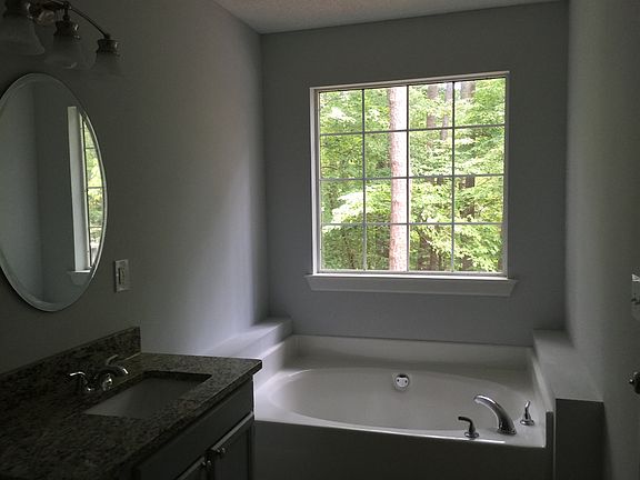 2nd image of 2940 Lakeridge Dr