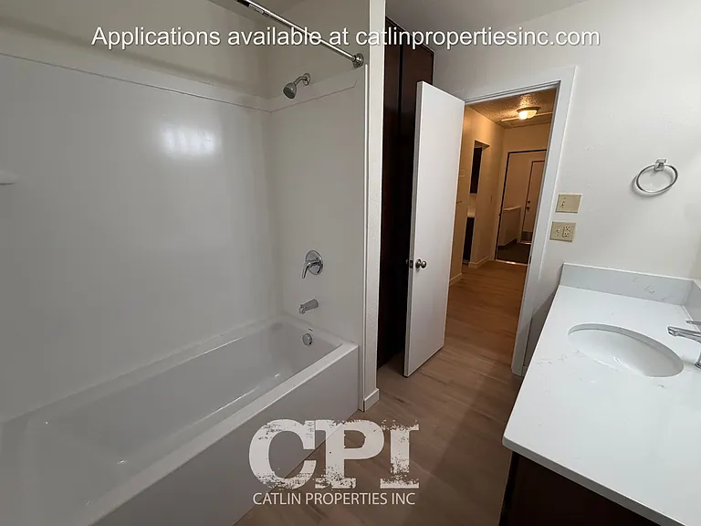 3314 Maple St — Photo 9