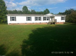 1041 Col Martin Rd, Pinnacle, NC 27043