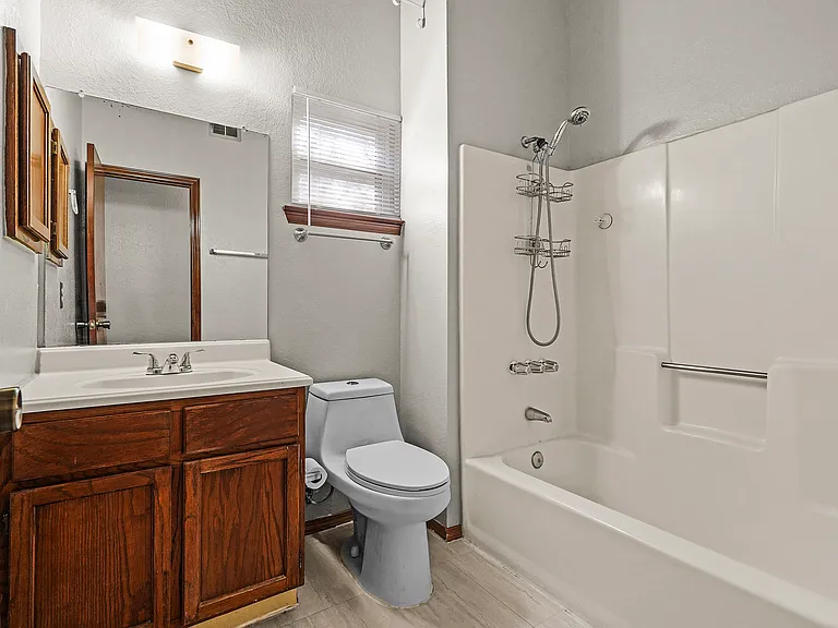 260 Arisano Dr — Photo 19