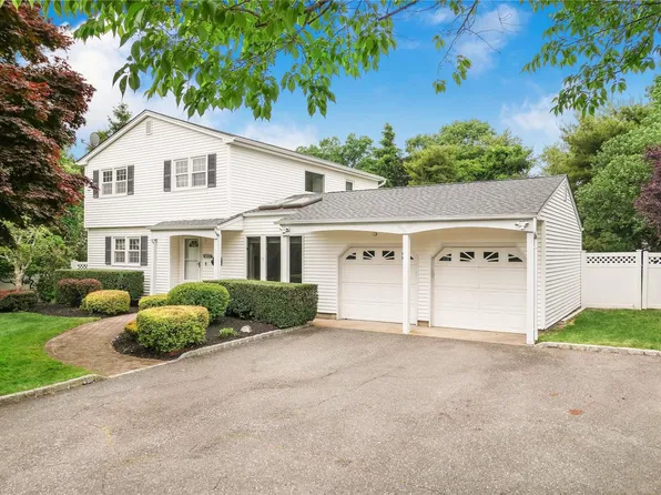 16 Mott Drive, Bellport Village, NY 11713