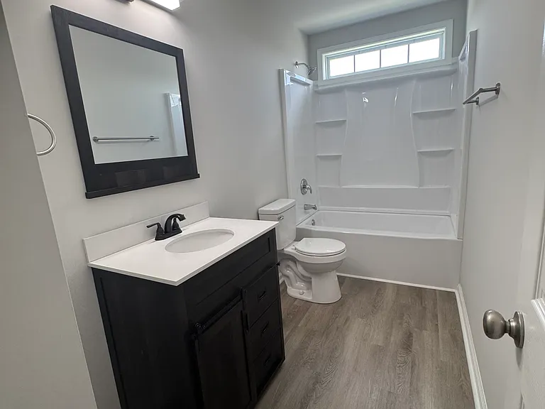 531 Mansfield Ln — Photo 14