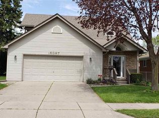 16097 Hauss Ave, Eastpointe, MI 48021