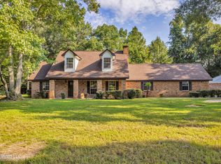 1204 Hickory Hill Dr, Gautier, MS 39553