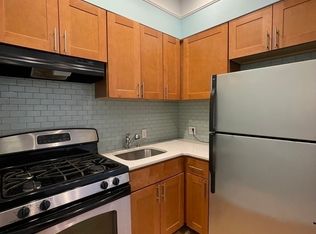 25-67 36th St #2D, Astoria, NY 11103
