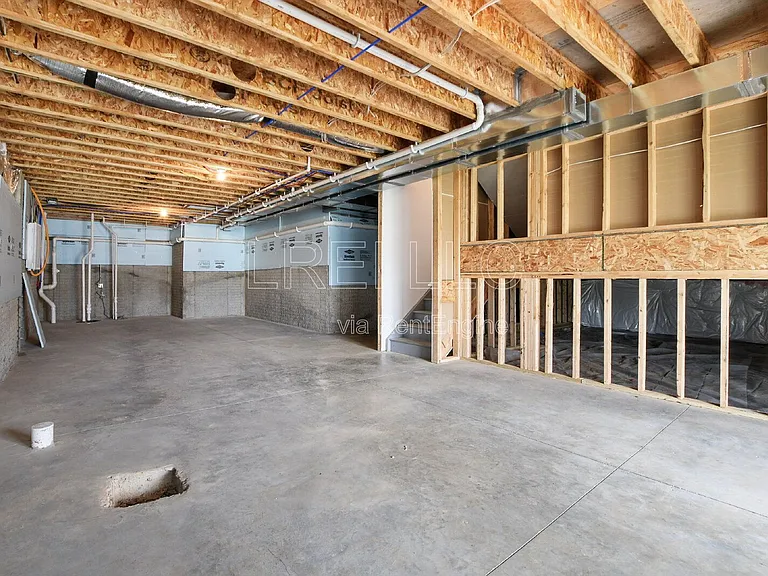9211 Tamarack Grove Ln — Photo 19