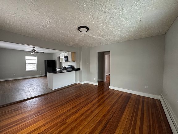 3rd image of 54 Dalton St #B