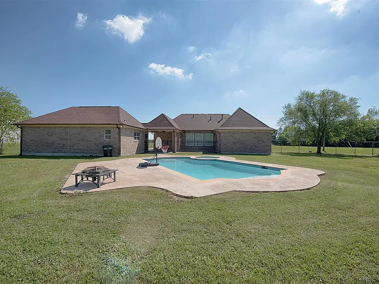 5722 Delany Rd — Photo 20
