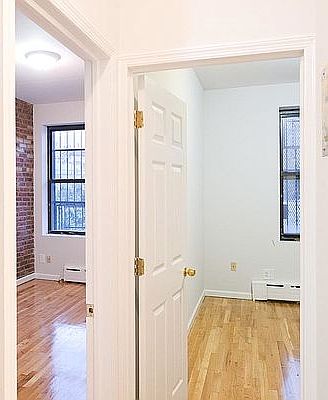 5th image of 787A Washington Ave #1