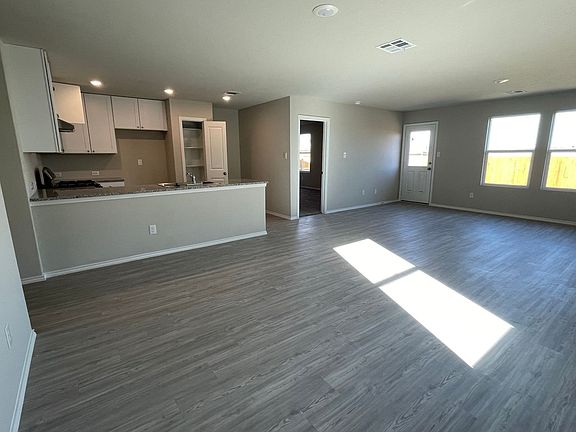 3rd image of 3306 Kornberg Dr