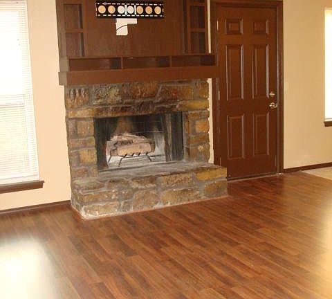 3rd image of 15020 S Waco Ave