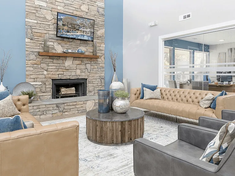 Madison Southpark Apartment Homes — Photo 23