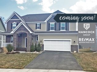 1089 Rosemary Ct, Chaska, MN 55318