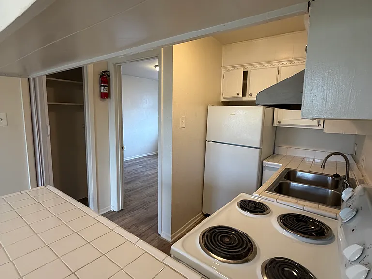 813 Page Ave — Photo 6