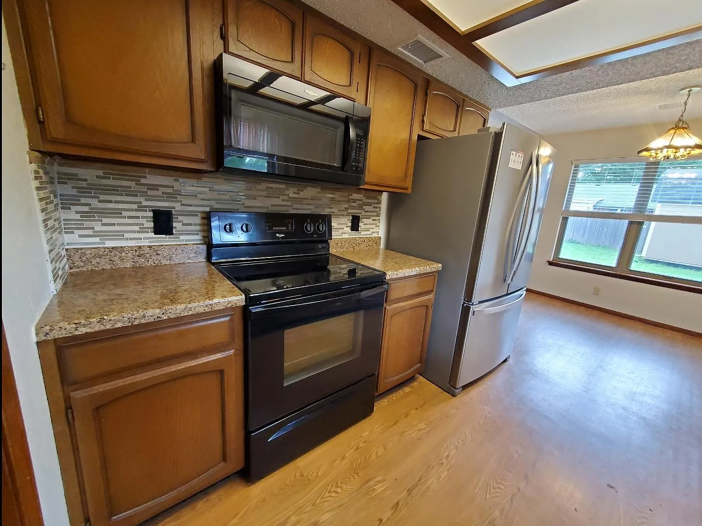 3 bed, 1284 sqft, $1,700 — Photo 3