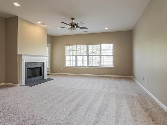 3rd image of 2005 Preston Ln