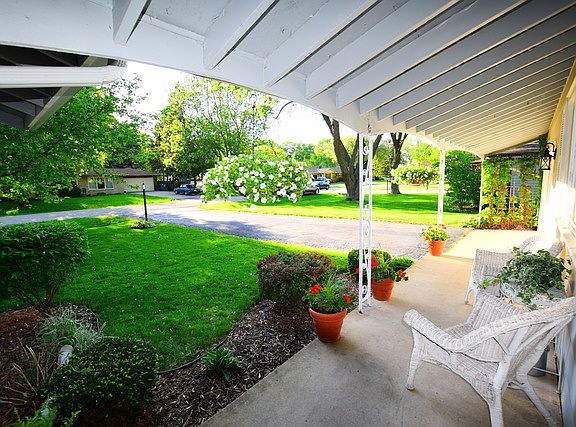 3rd image of 2510 Central Dr