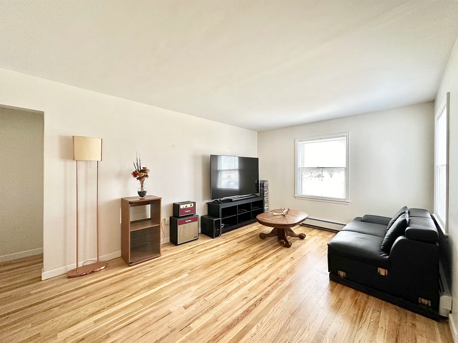 3 bed, 2.0 bath, 1740 sqft, $1,800 — Photo 4