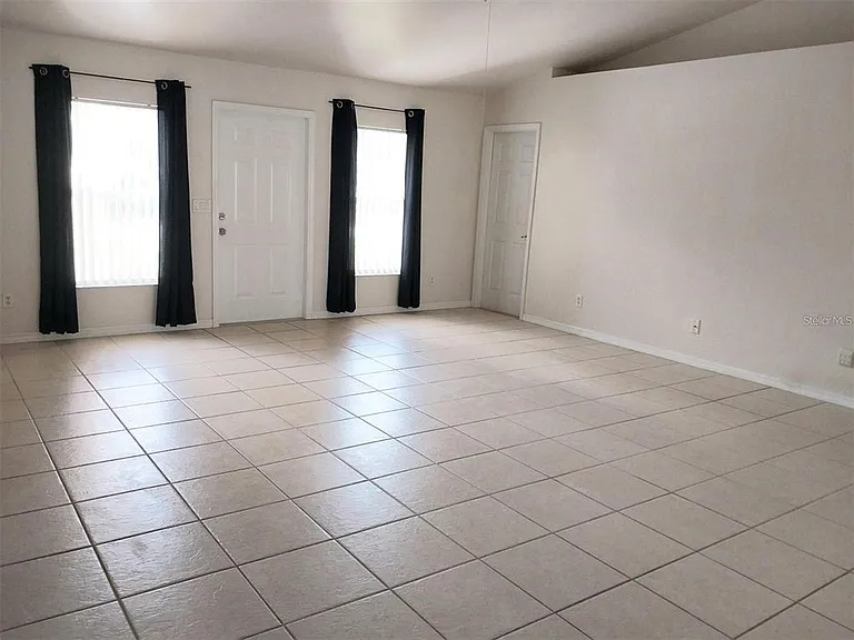 1695 Gauguin Rd — Photo 3