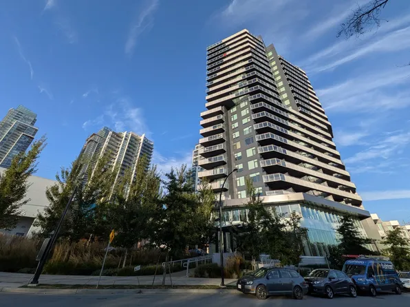 4433 Alaska St #803, Burnaby, BC V5C 5T3