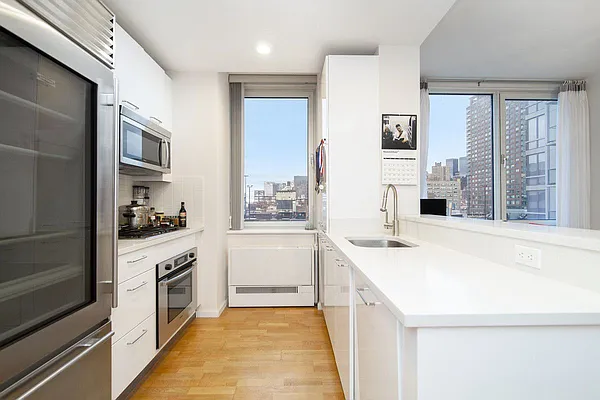 Rented by Compass | media 2