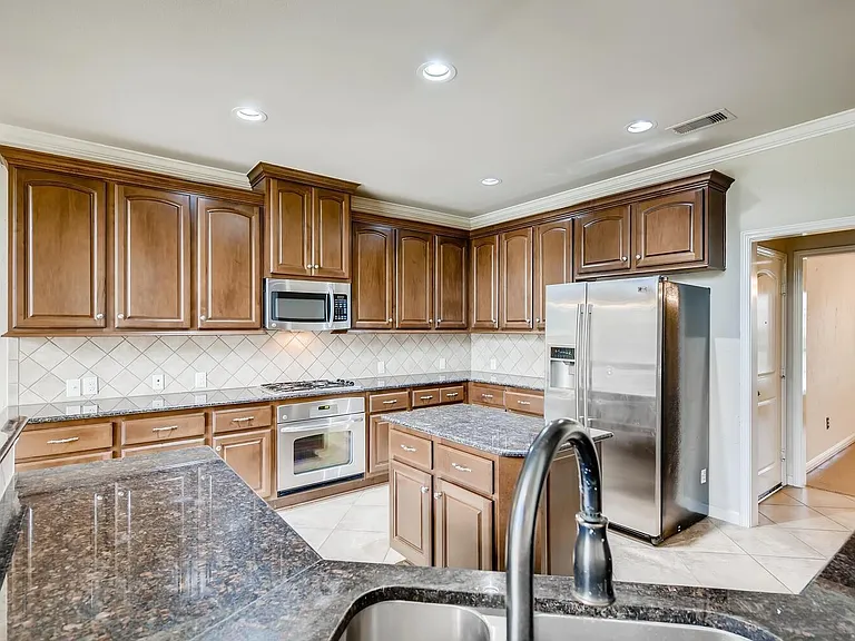 4211 Middleoak Grove Ln — Photo 8