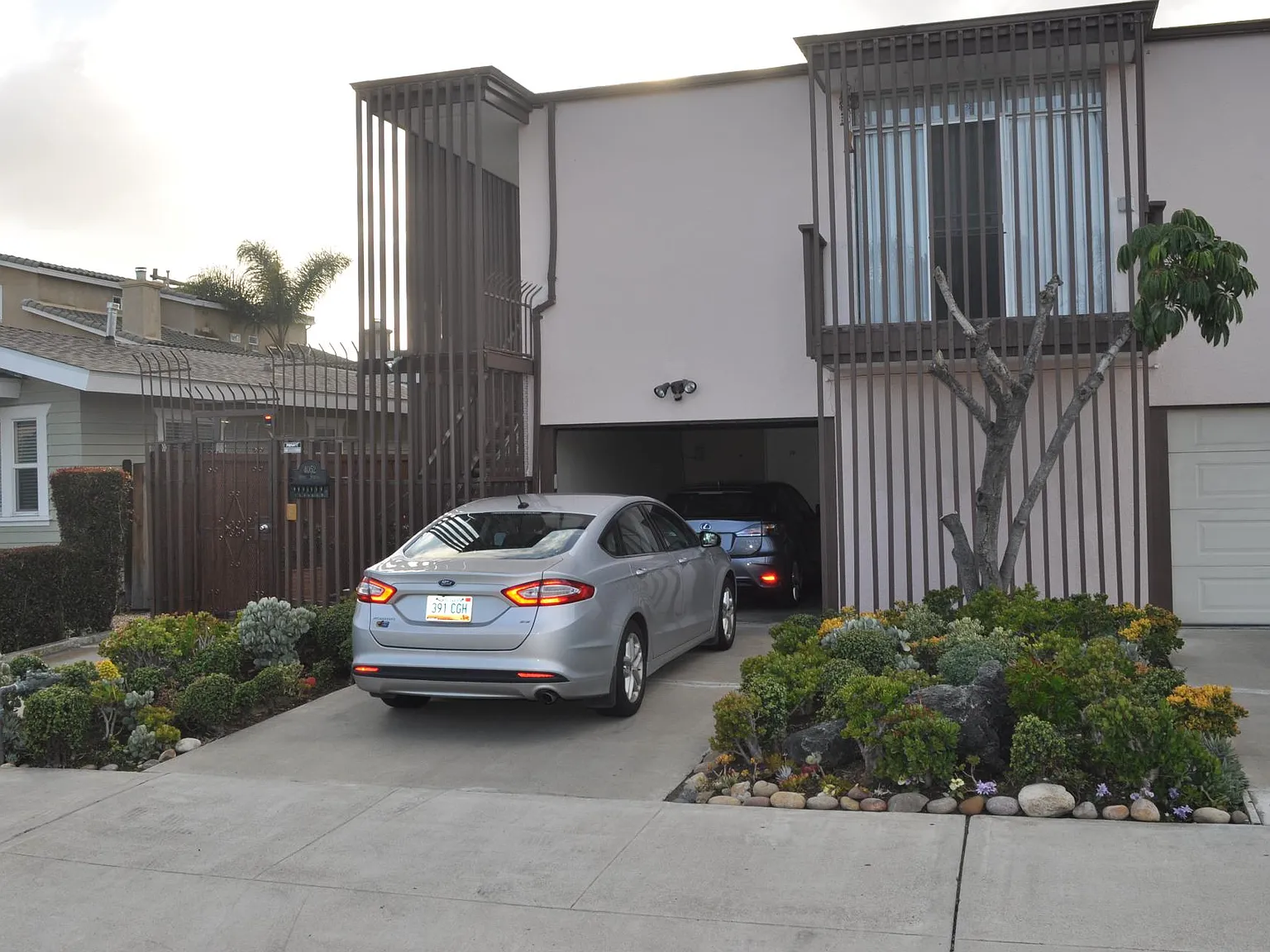 2 bed, 810 sqft, $2,495 — Photo 1