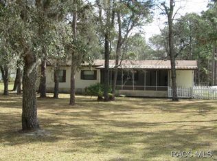 5883 S Happy Dr, Homosassa, FL 34446