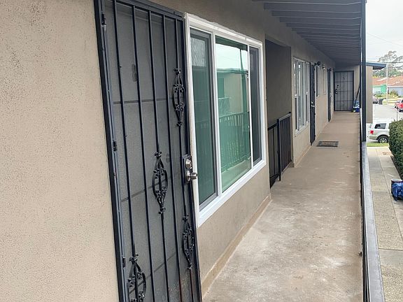 4th image of 16108 Van Ness Ave APT 8
