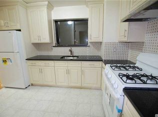 3835 213th St, Flushing, NY 11361