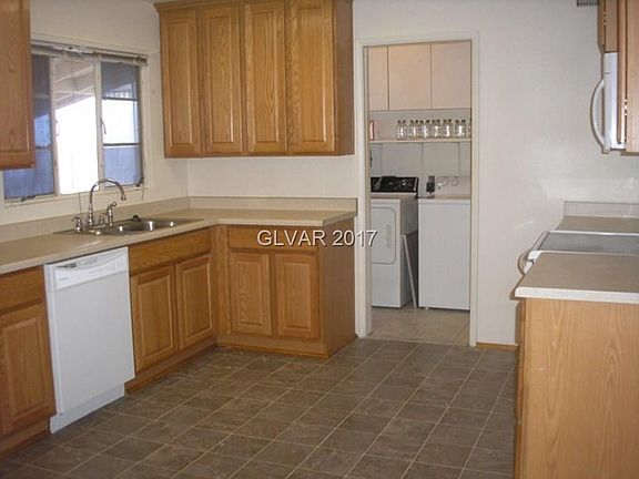 4th image of 1112 Pahor Dr