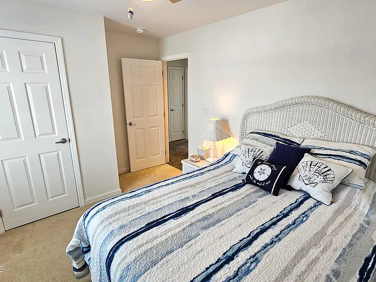 24 Dorothy Dr — Photo 20
