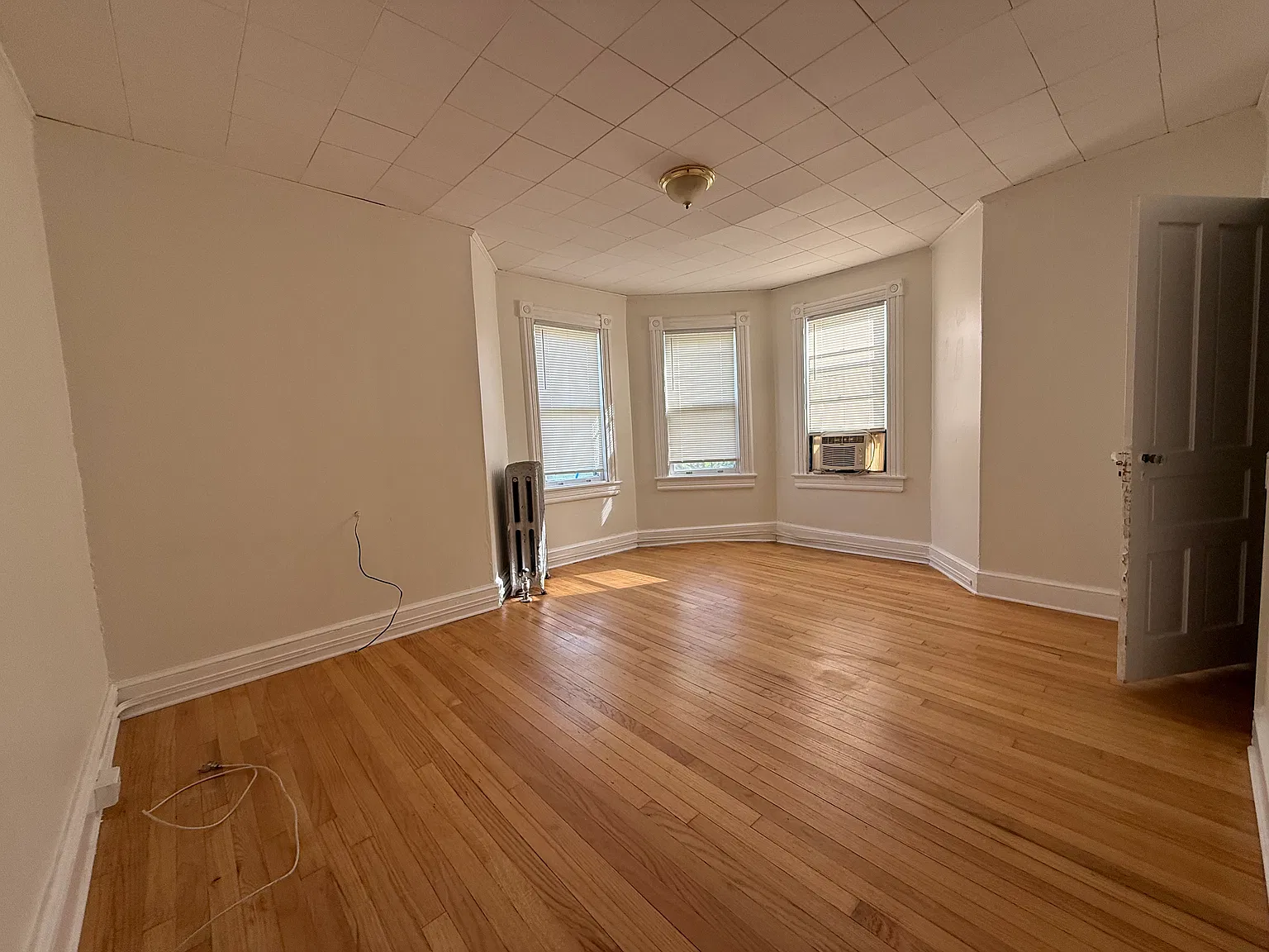 2 bed, 700 sqft, $2,245 — Photo 4